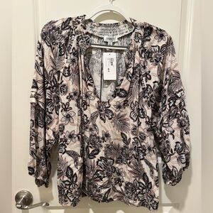 Evereve Jovi  Floral Blouse black tan cream NWT size Large